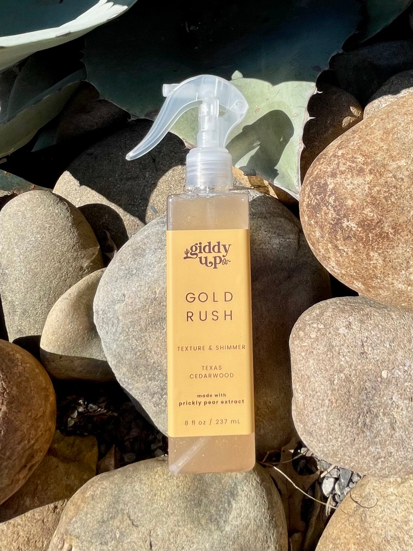 GOLD RUSH - TEXTURE & SHIMMER SPRAY - WITH PRICKLY PEAR EXTRACT
